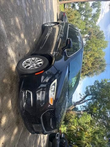 Used 2024 Chrysler Pacifica Touring-L FWD image 4