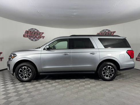 Used 2024 Ford Expedition Max XLT image 4