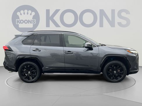 Used 2022 Toyota RAV4 SE w/ Convenience Package AWD/4WD image 8