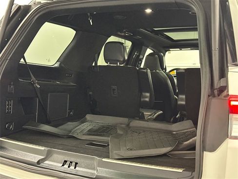 Used 2022 Lincoln Navigator Reserve image 8