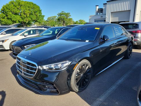 Used 2023 Mercedes-Benz S 500 4MATIC image 1