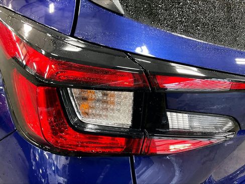 Used 2025 Subaru Crosstrek 2.0i Premium image 28