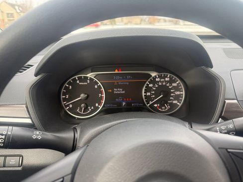 Used 2023 Nissan Altima 2.5 SV FWD image 15