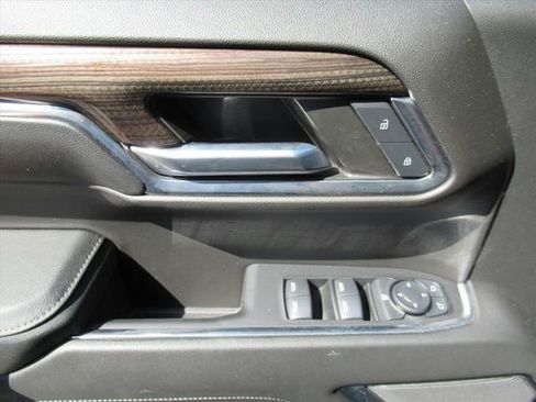 Used 2024 Chevrolet Silverado 1500 LT AWD/4WD image 19