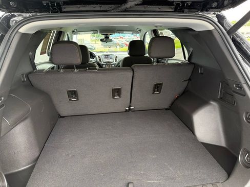 Used 2024 Chevrolet Equinox LT FWD image 9
