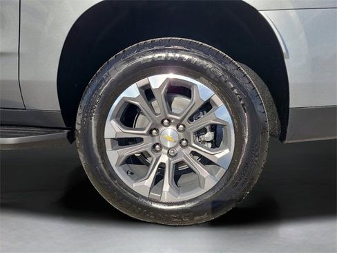New 2026 Chevrolet Suburban LT w/ Comfort Package image 13