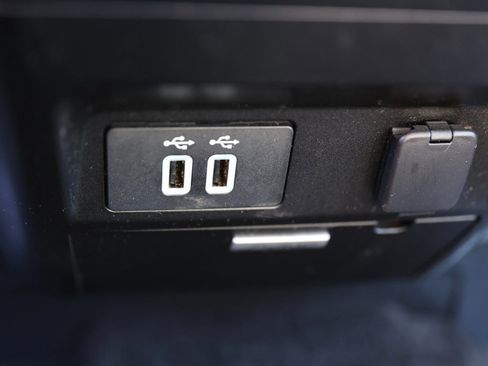 Used 2016 Ford F150 Lariat image 33