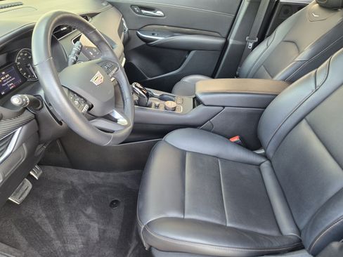 Used 2022 Cadillac XT4 Sport w/ Comfort Package FWD image 11