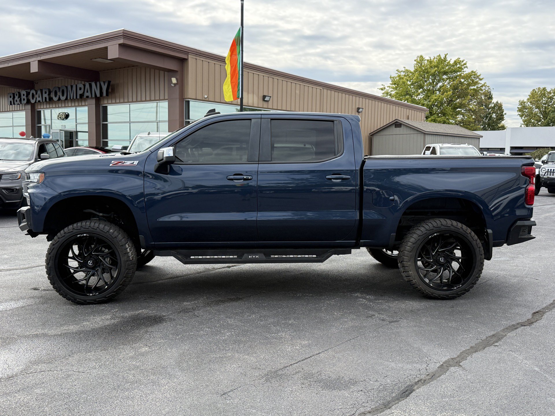Used 2021 Chevrolet Silverado 1500 LT w/ Z71 Off-Road Package AWD/4WD image 5