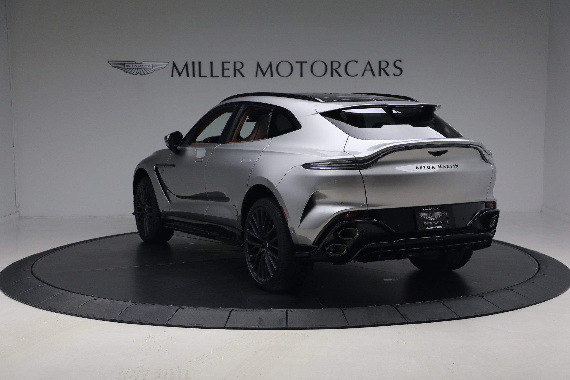 Used 2026 Aston Martin DBX 707 AWD/4WD image 5