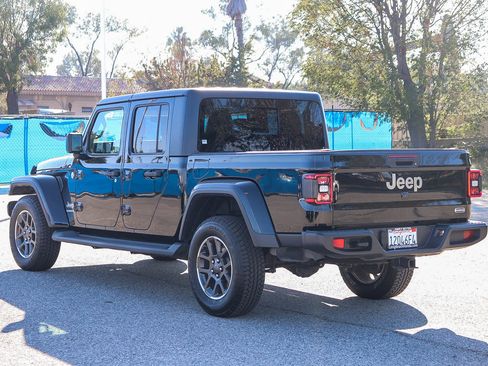 Used 2021 Jeep Gladiator Overland w/ Popular Equipment Package image 8