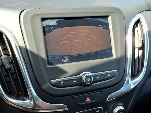 Used 2021 Chevrolet Equinox LT FWD image 26