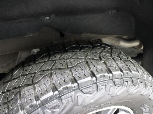 Used 2024 GMC Sierra 1500 AT4 w/ Technology Package image 39