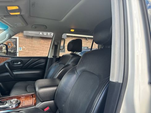 Used 2015 INFINITI QX80 4WD w/ Deluxe Technology Package image 15