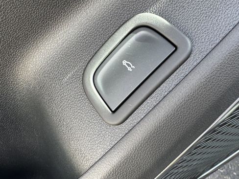 New 2026 GMC Acadia Elevation FWD image 16