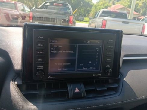 Used 2020 Toyota RAV4 LE image 20