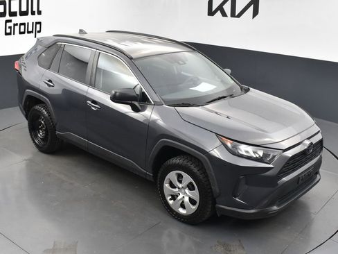 Used 2019 Toyota RAV4 LE image 15