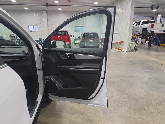 Used 2026 Buick Enclave Preferred AWD/4WD image 33