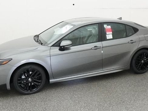 New 2026 Toyota Camry SE FWD image 2