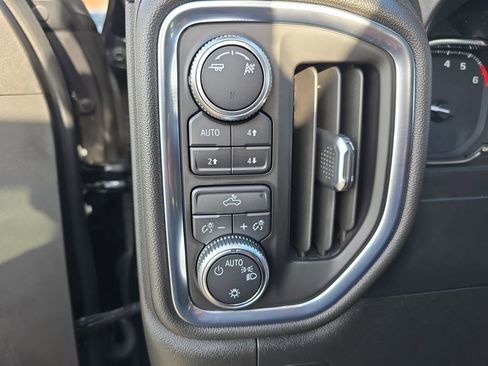 Used 2019 GMC Sierra 1500 SLE w/ SLE Value Package image 28