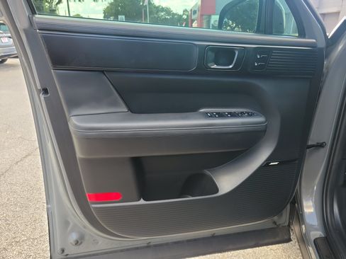 Used 2025 Hyundai Santa Fe Calligraphy AWD/4WD image 14