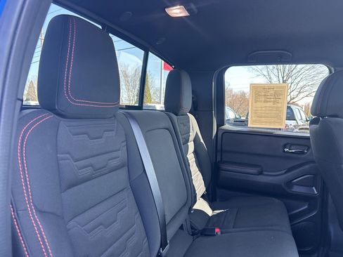 Used 2025 Nissan Frontier PRO-4X image 10