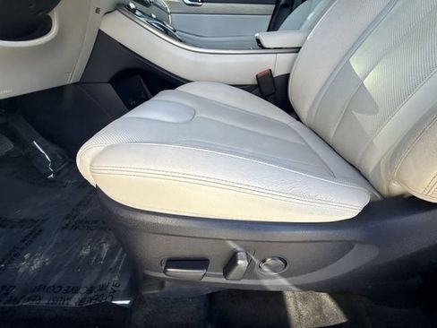 Used 2022 Hyundai Palisade SEL w/ Premium Package image 12