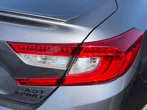 Used 2018 Honda Accord Sport image 18