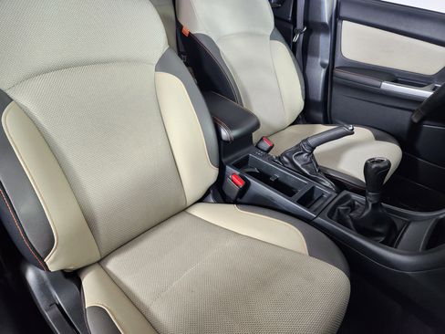 Used 2017 Subaru Crosstrek 2.0i Premium image 10