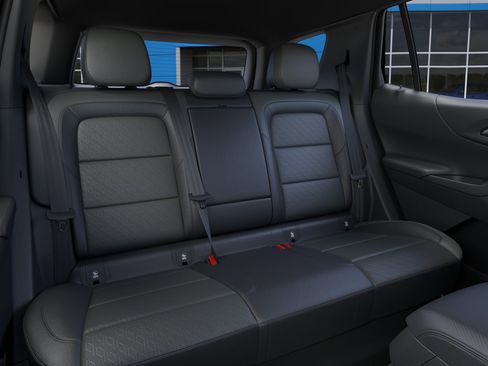 New 2026 Chevrolet Equinox LT AWD/4WD image 17