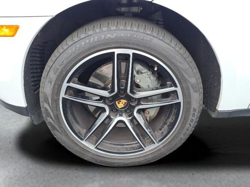 Used 2021 Porsche Macan S image 6