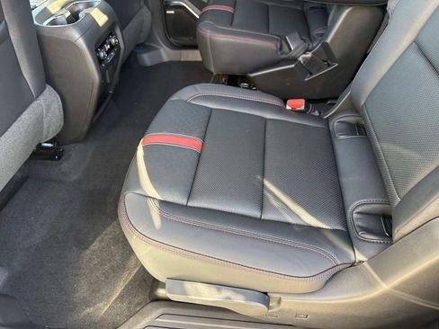 New 2026 Chevrolet Traverse RS image 10