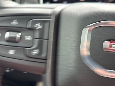 Used 2025 GMC Sierra 1500 AT4 w/ AT4 Premium Package AWD/4WD image 33