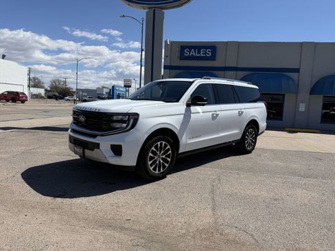 Used 2025 Ford Expedition Max Platinum AWD/4WD image 1