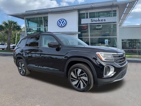 New 2026 Volkswagen Atlas SE FWD image 2