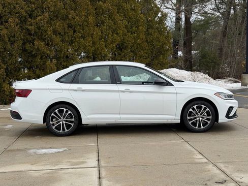 New 2026 Volkswagen Jetta Sport image 7