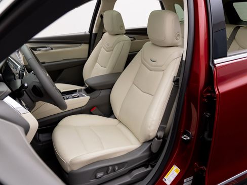 New 2026 Cadillac XT5 Premium Luxury w/ Driver Assist Package image 10