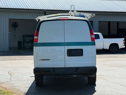 Used 2019 Chevrolet Express 3500 w/ Driver Convenience Package RWD image 6