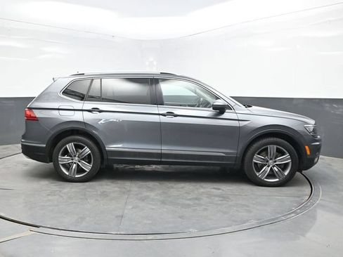 Used 2018 Volkswagen Tiguan SEL Premium AWD/4WD image 8