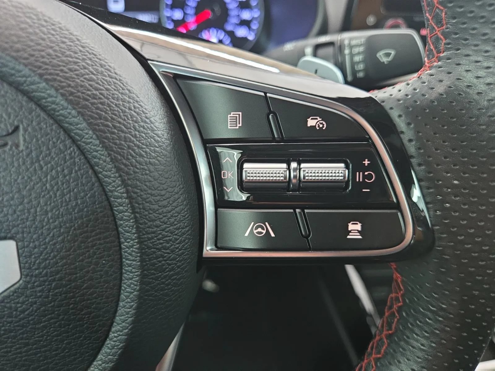 Used 2023 Kia Forte GT w/ GT2 Package FWD image 22