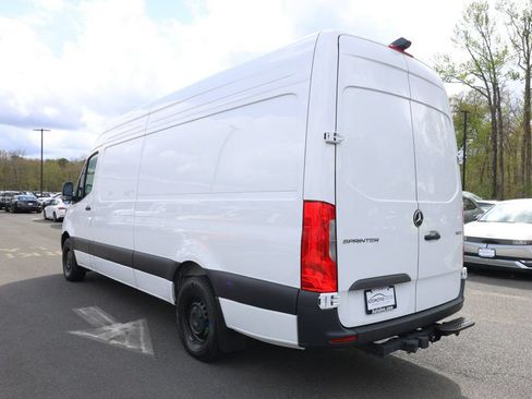 Used 2025 Mercedes-Benz Sprinter 2500 image 3