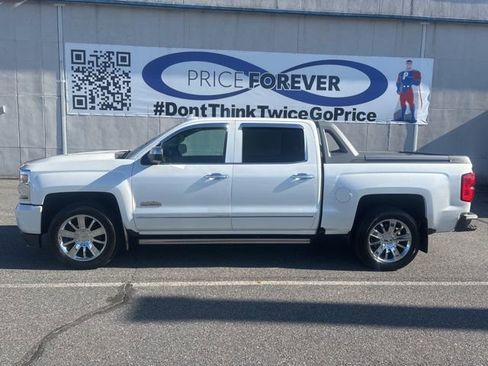 Used 2018 Chevrolet Silverado 1500 High Country w/ High Desert Package image 3