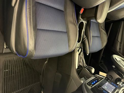 Used 2019 Toyota Corolla SE image 22