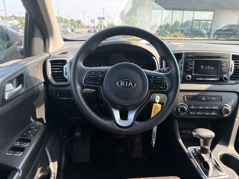 Used 2019 Kia Sportage LX AWD/4WD image 10