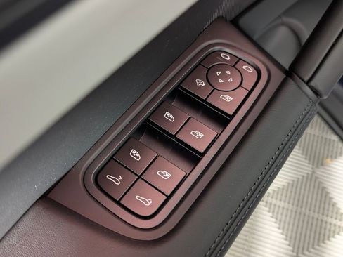 New 2026 Porsche Cayenne GTS image 26