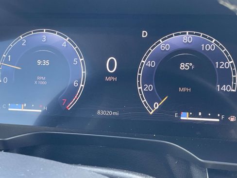 Used 2022 Jeep Grand Cherokee Laredo w/ Luxury Tech Group I AWD/4WD image 35