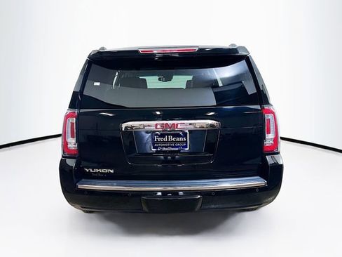 Used 2017 GMC Yukon Denali w/ Open Road Package image 8