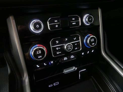 Used 2023 GMC Yukon XL Denali w/ Max Trailering Package AWD/4WD image 29