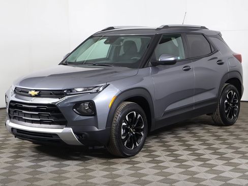 Used 2021 Chevrolet TrailBlazer LT w/ Convenience Package image 8