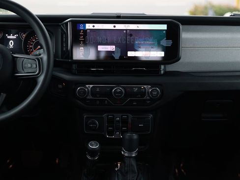 New 2026 Jeep Gladiator Sport image 23